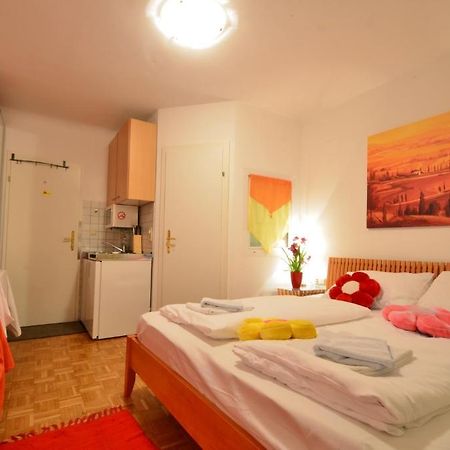 Apartamento Ajo Vienna Siemens - Contactless Check-In Habitación foto